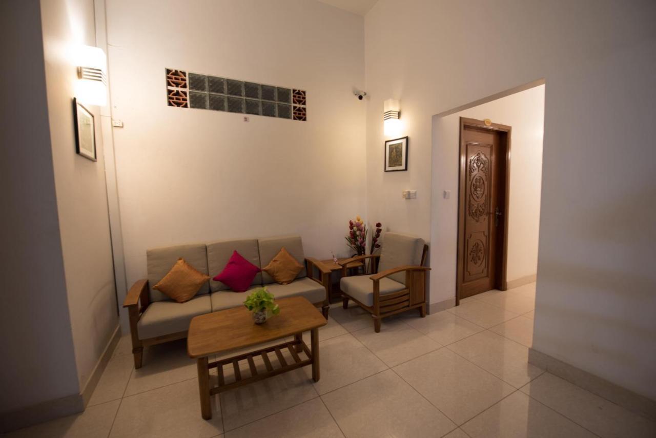 Homesyn Hotel Phnom Penh Exterior foto